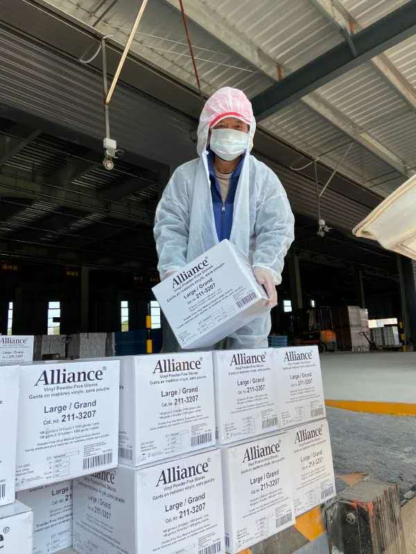 On February 6, Mr. Xiao Huicheng, director of the company, organized a fund-raising campaign to purchase medical supplies